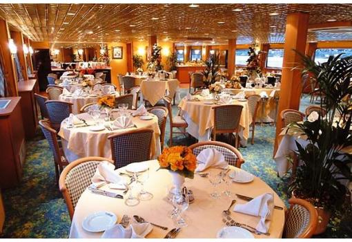 El Luminoso Restaurante del MS Fernao de Magalhaes